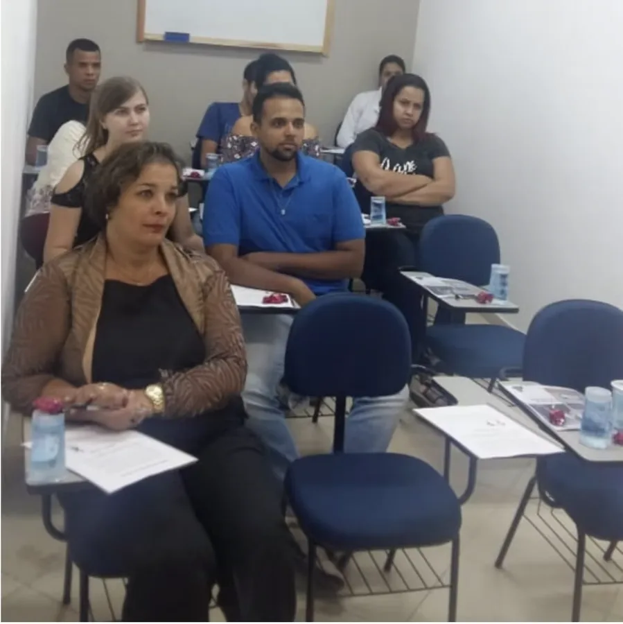 Participantes durante treinamento presencial da MV Gestão de Pessoas